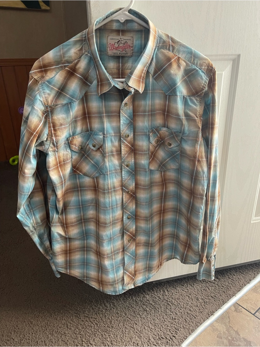 Wrangler Plaid Button-Down Shirt in Blue and Brown